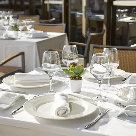 호텔 Puerta De Bilbao