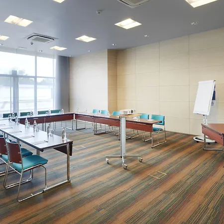 Отель Puerta De Bilbao