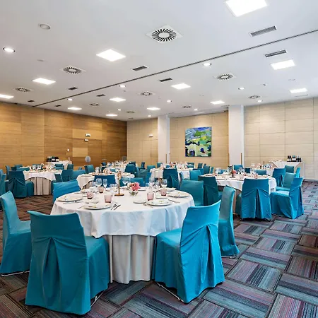 ホテル Puerta De Bilbao