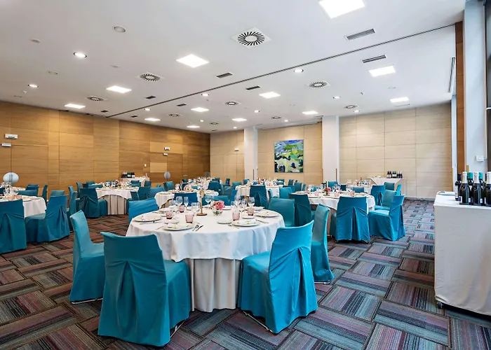 Hotel Puerta De Bilbao