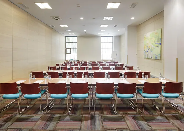 Hotel Puerta De Bilbao 4*