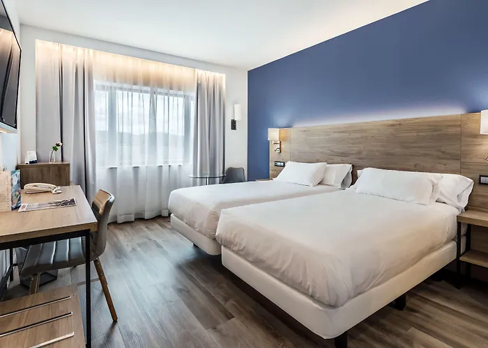 Hotel Puerta De Bilbao 4*