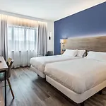 Hotel Puerta De Bilbao 4*