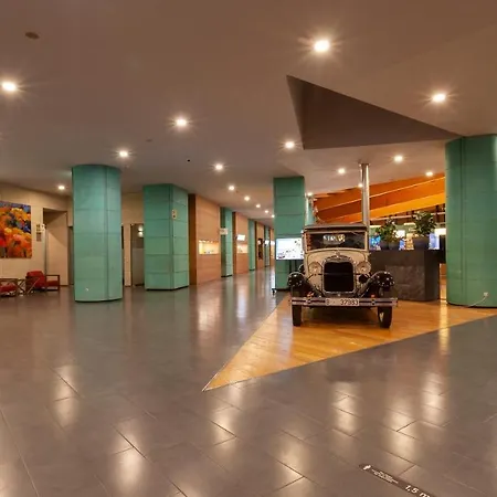 Puerta De Bilbao Ξενοδοχείο 4*