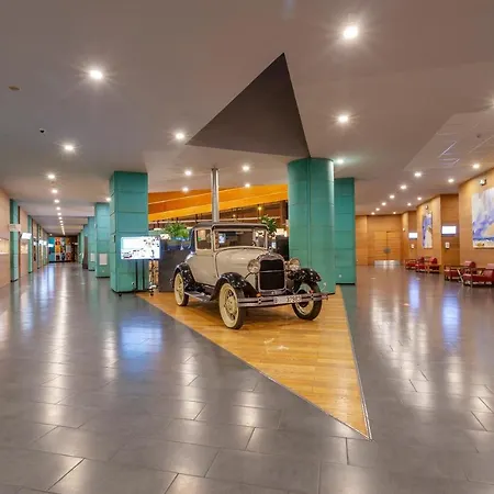 Puerta De Bilbao Hotel 4*