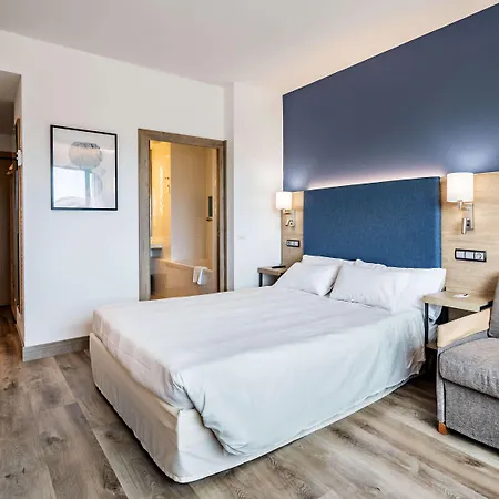 Ξενοδοχείο Puerta De Bilbao 4*