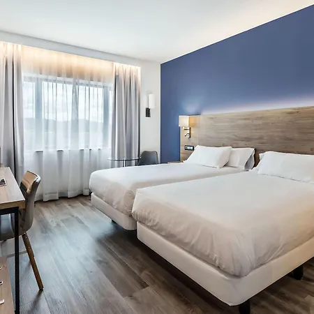 Ξενοδοχείο Puerta De Bilbao 4*