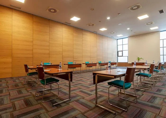 Hotel Puerta De Bilbao