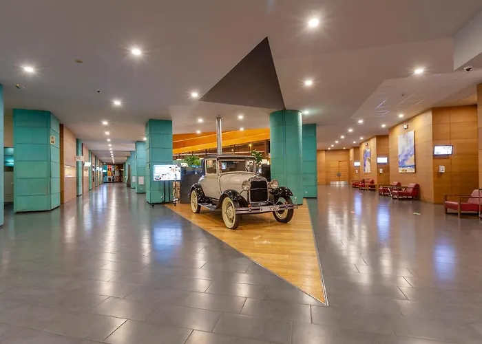 Puerta De Bilbao Hotel 4*