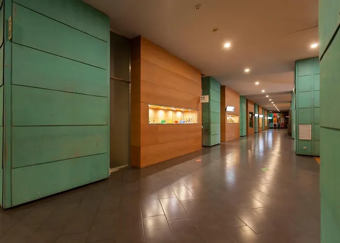 Hotel Puerta De Bilbao 4*