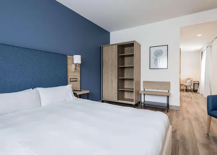 Puerta De Bilbao Hotel 4*